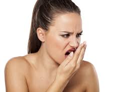 5 способов избавиться от запаха изо рта в домашних условиях