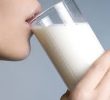 Можно ли пить молоко при гастрите? (советы по питанию)