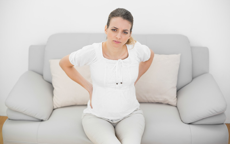 11 легких способов преодолеть боль в пояснице при беременности