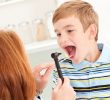 12 домашних средств для лечения тонзиллита у детей.