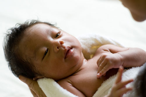 9 симптомов сердечной болезни у новорожденных