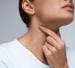 Разница между кашлем и больным горлом