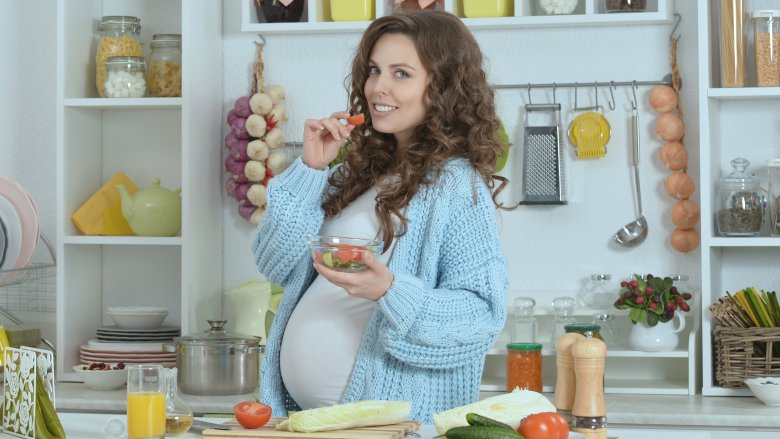 11 нагрузок, которых вы должны избегать во время беременности