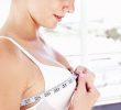 7 вещей, которые влияют на размер груди у женщин
