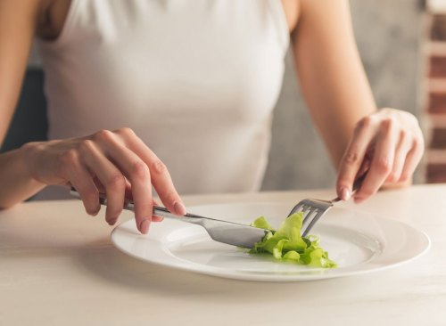 15 предупреждающих признаков того, что вы не едите достаточно